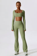 Conjunto Fitness Feminino com Legging Flare e Top Cropped