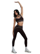 Conjunto Fitness Feminino Listrado – Estilo e Versatilidade