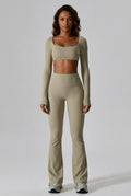 Conjunto Fitness Feminino com Legging Flare e Top Cropped