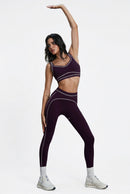 Conjunto Fitness Feminino Listrado – Estilo e Versatilidade