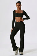 Conjunto Fitness Feminino com Legging Flare e Top Cropped