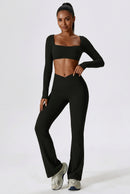 Conjunto Fitness Feminino com Legging Flare e Top Cropped