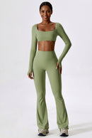 Conjunto Fitness Feminino com Legging Flare e Top Cropped
